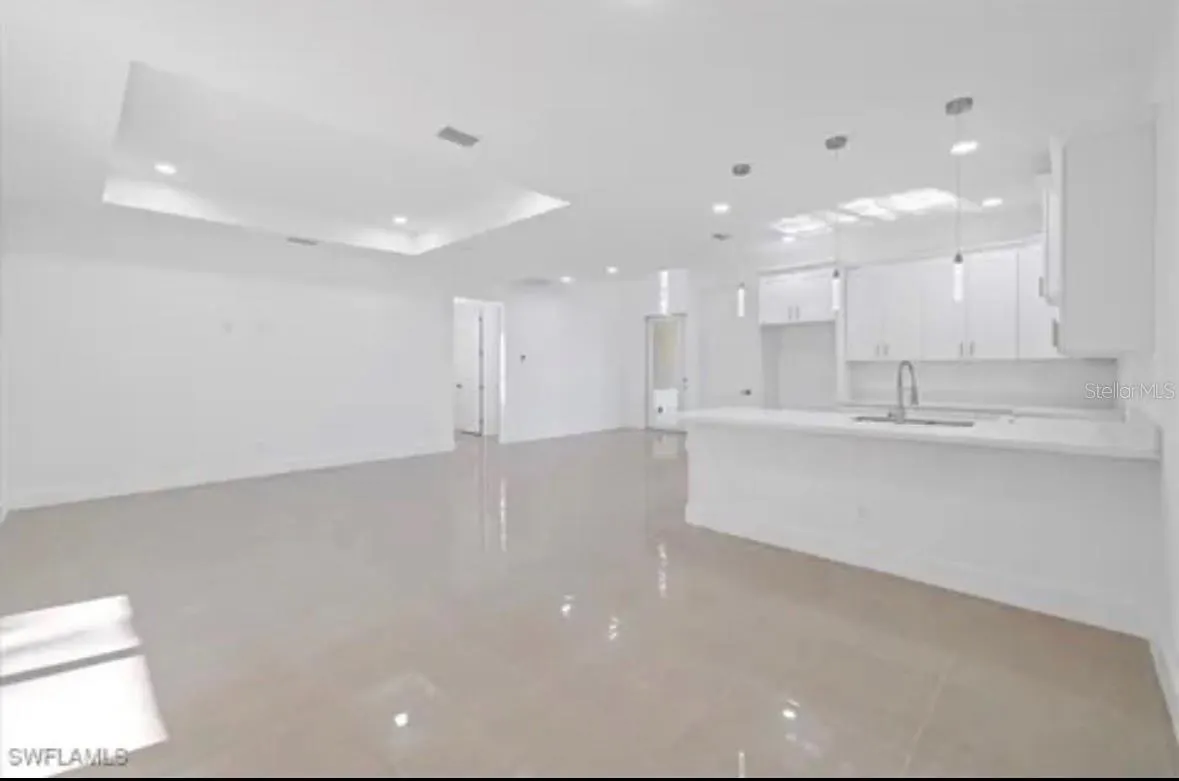 150 BELL BLVD S