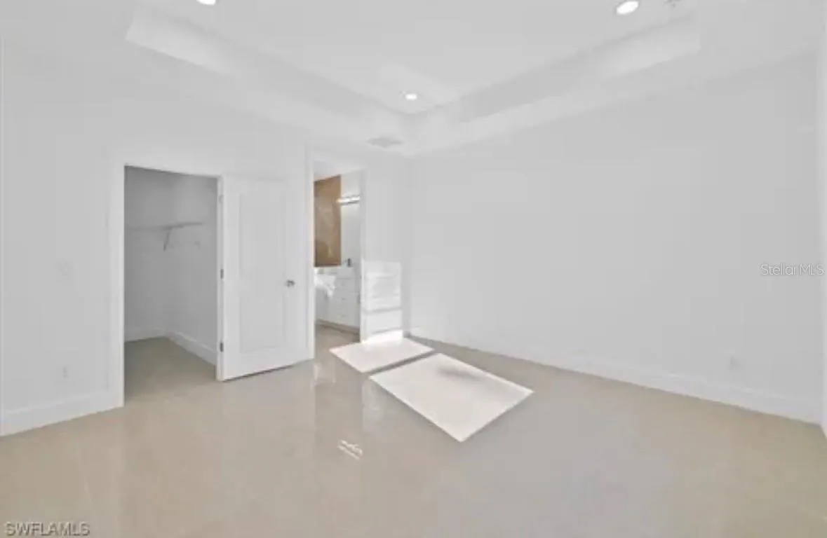 150 BELL BLVD S