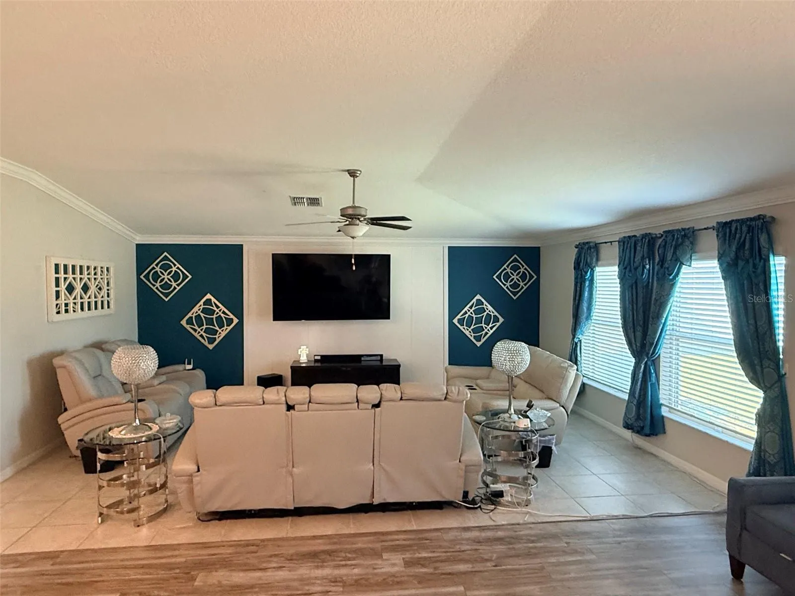 5457 LESLIE CANYON DR
