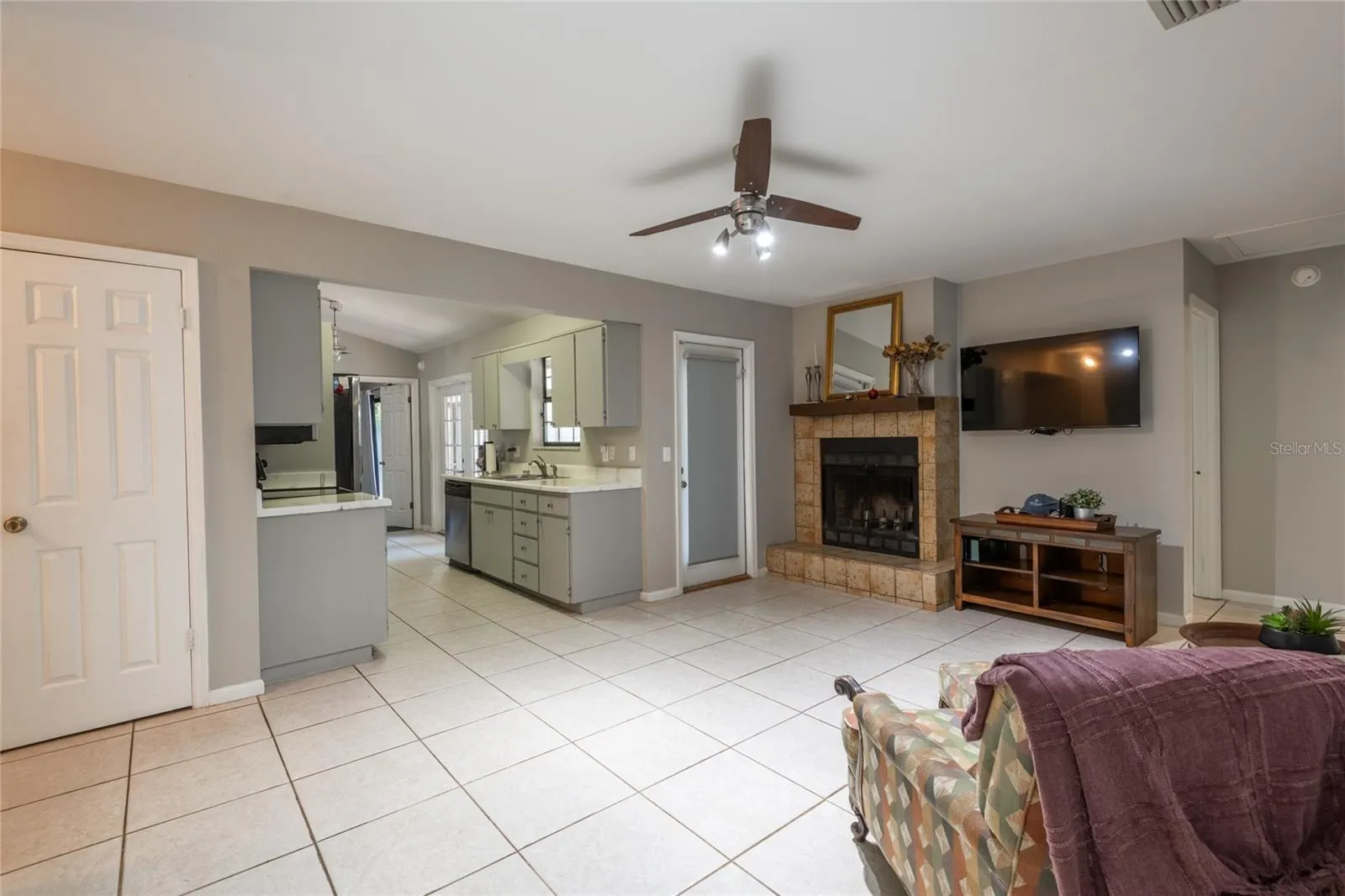 2305 FORREST CREST CIR