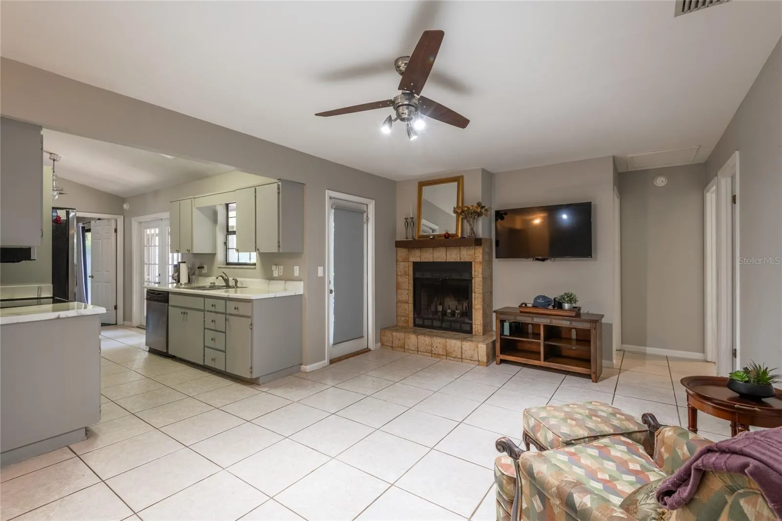 2305 FORREST CREST CIR