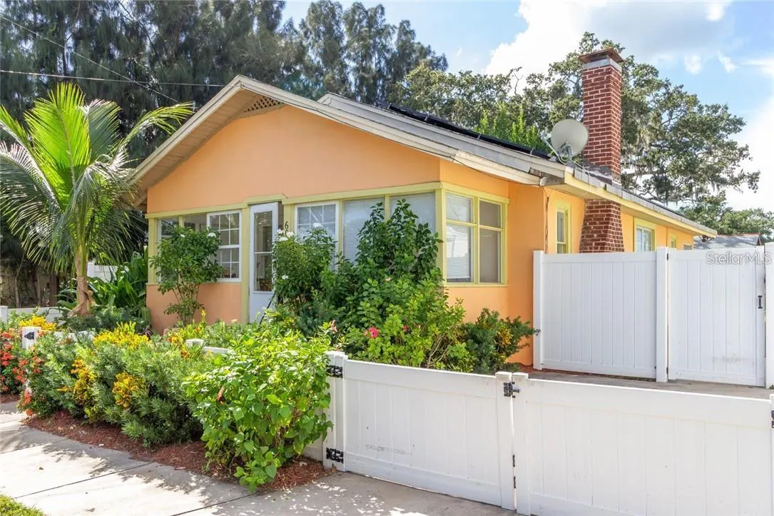 604 ALDEN AVE
