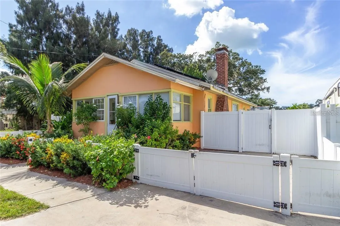 604 ALDEN AVE