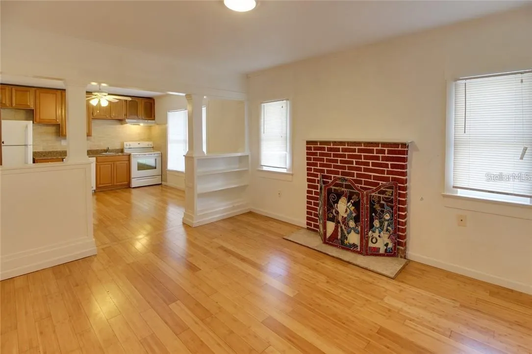 604 ALDEN AVE