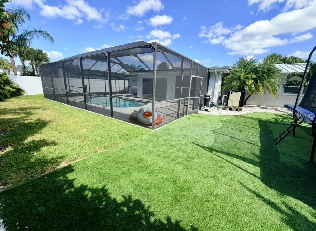 3928 E EDEN ROC CIR