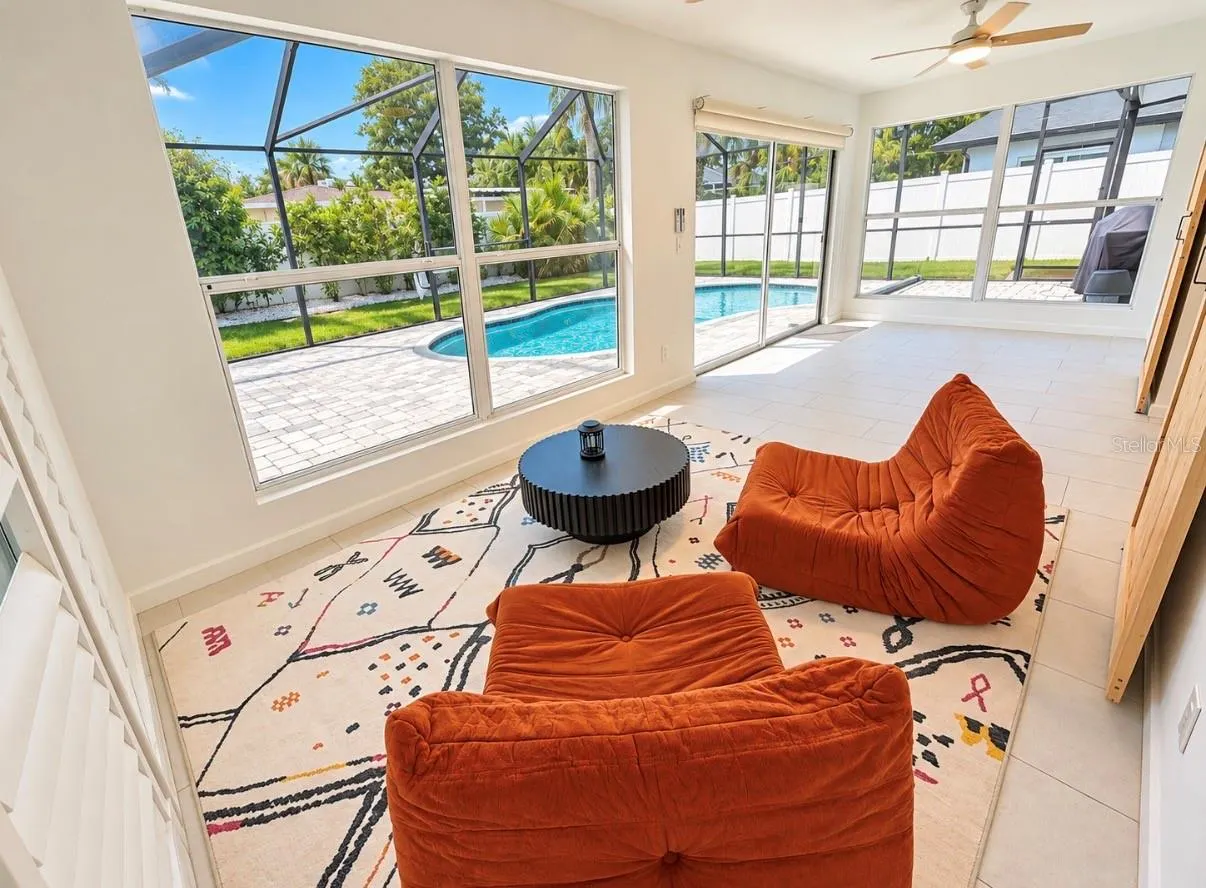 3928 E EDEN ROC CIR