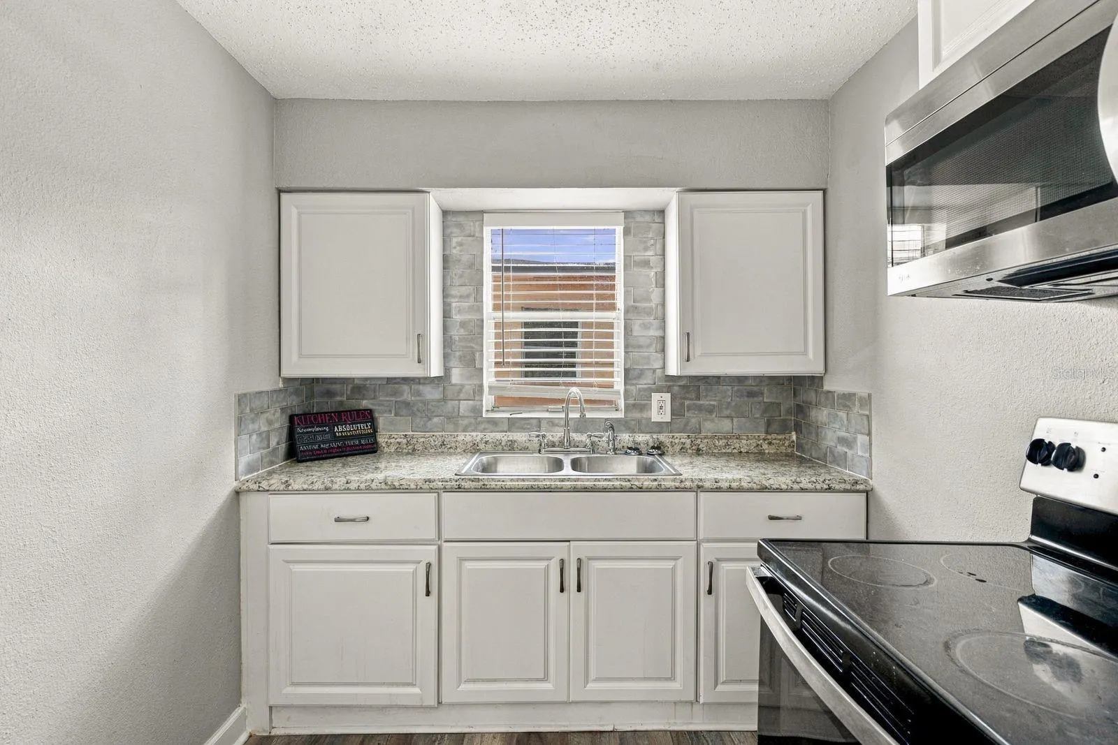 2834 FREEMONT TER S