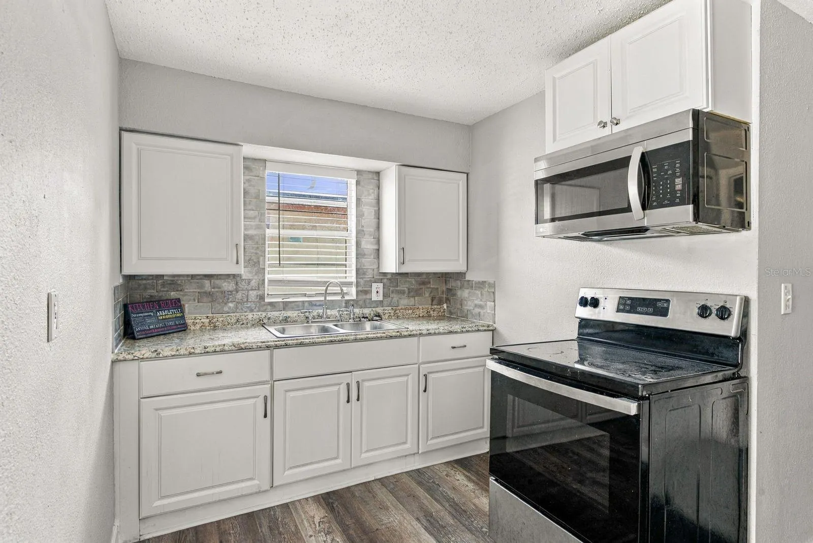 2834 FREEMONT TER S