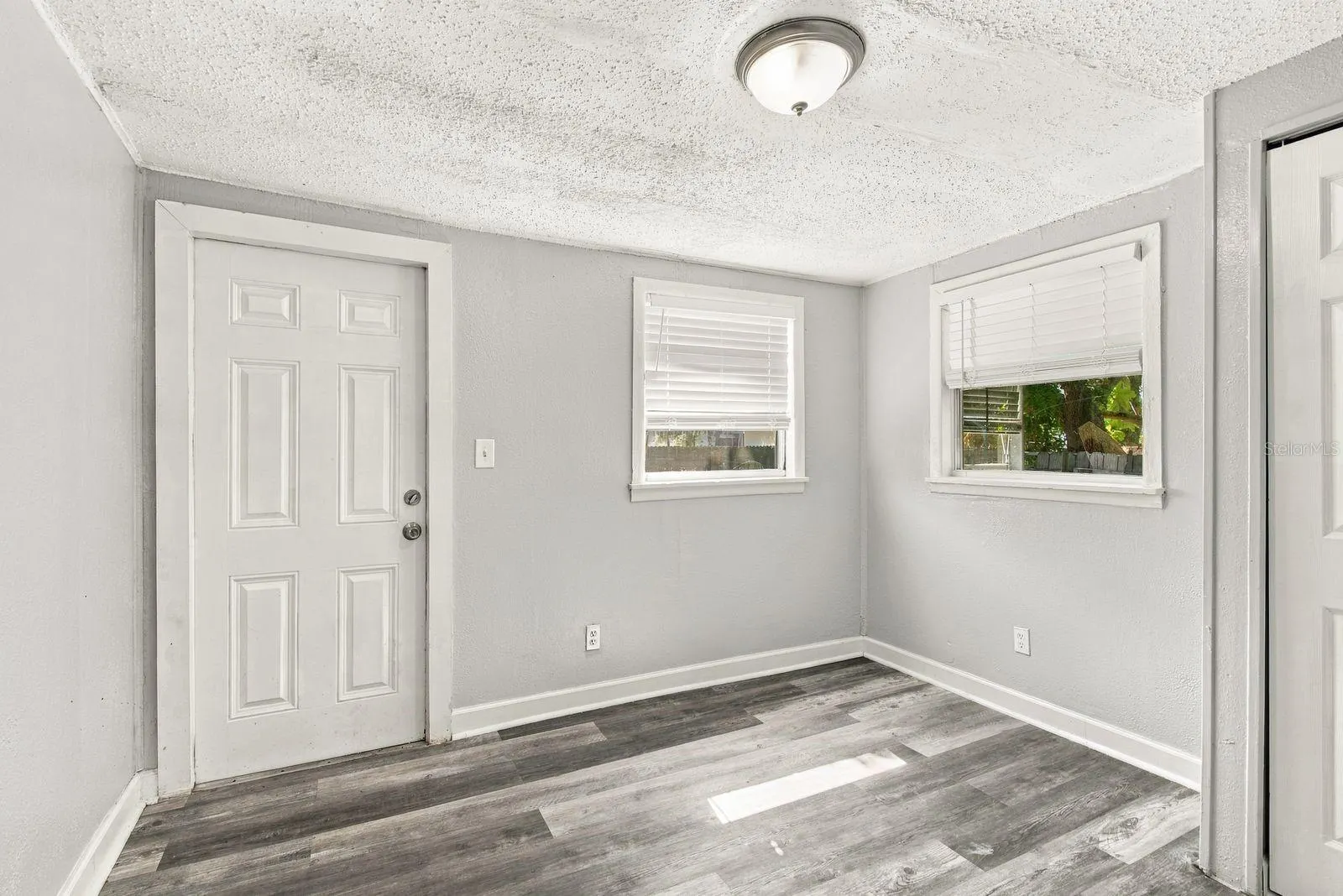 2834 FREEMONT TER S
