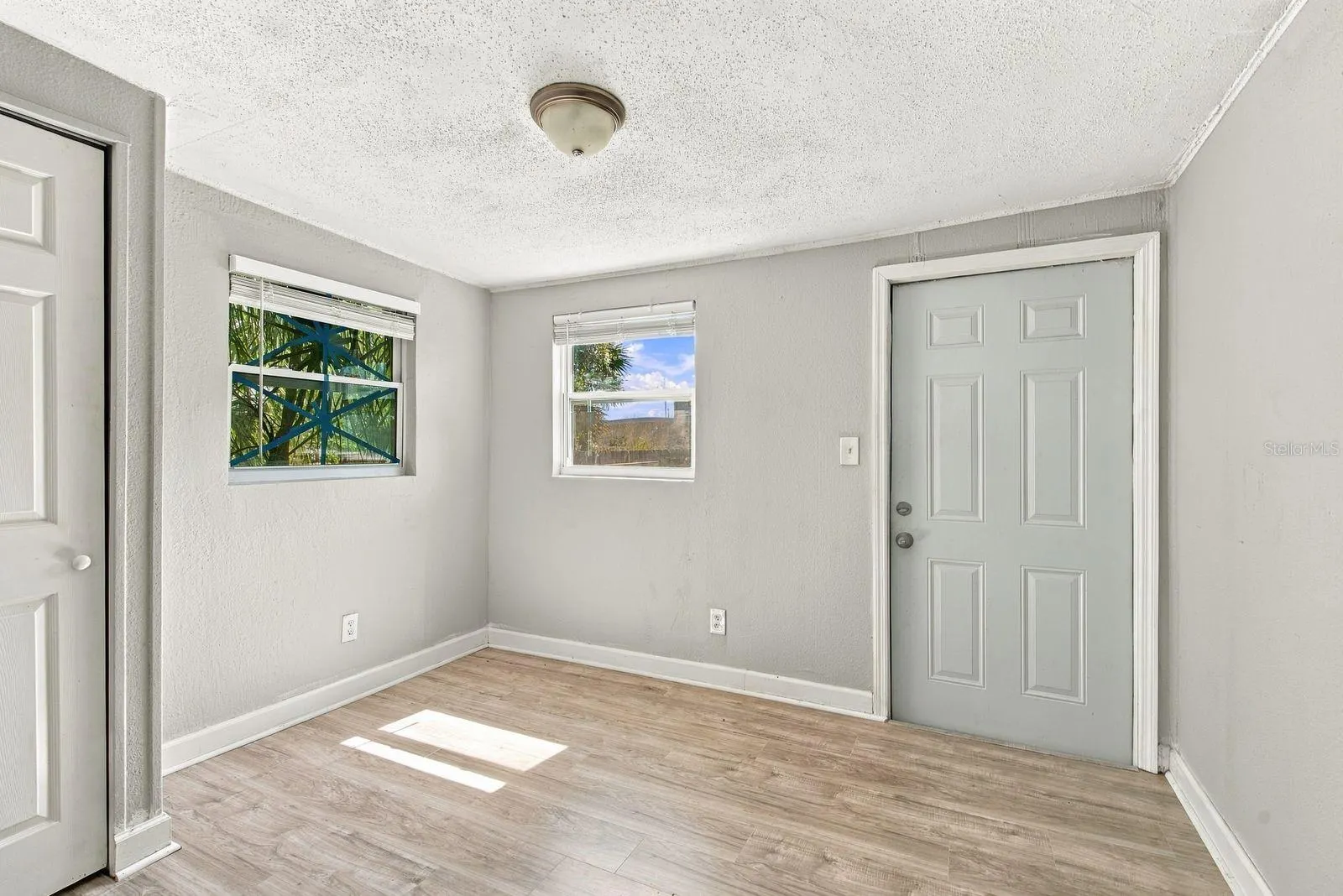 2834 FREEMONT TER S