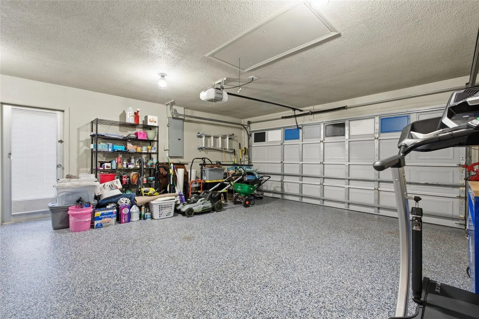 725 DEL ORO DR