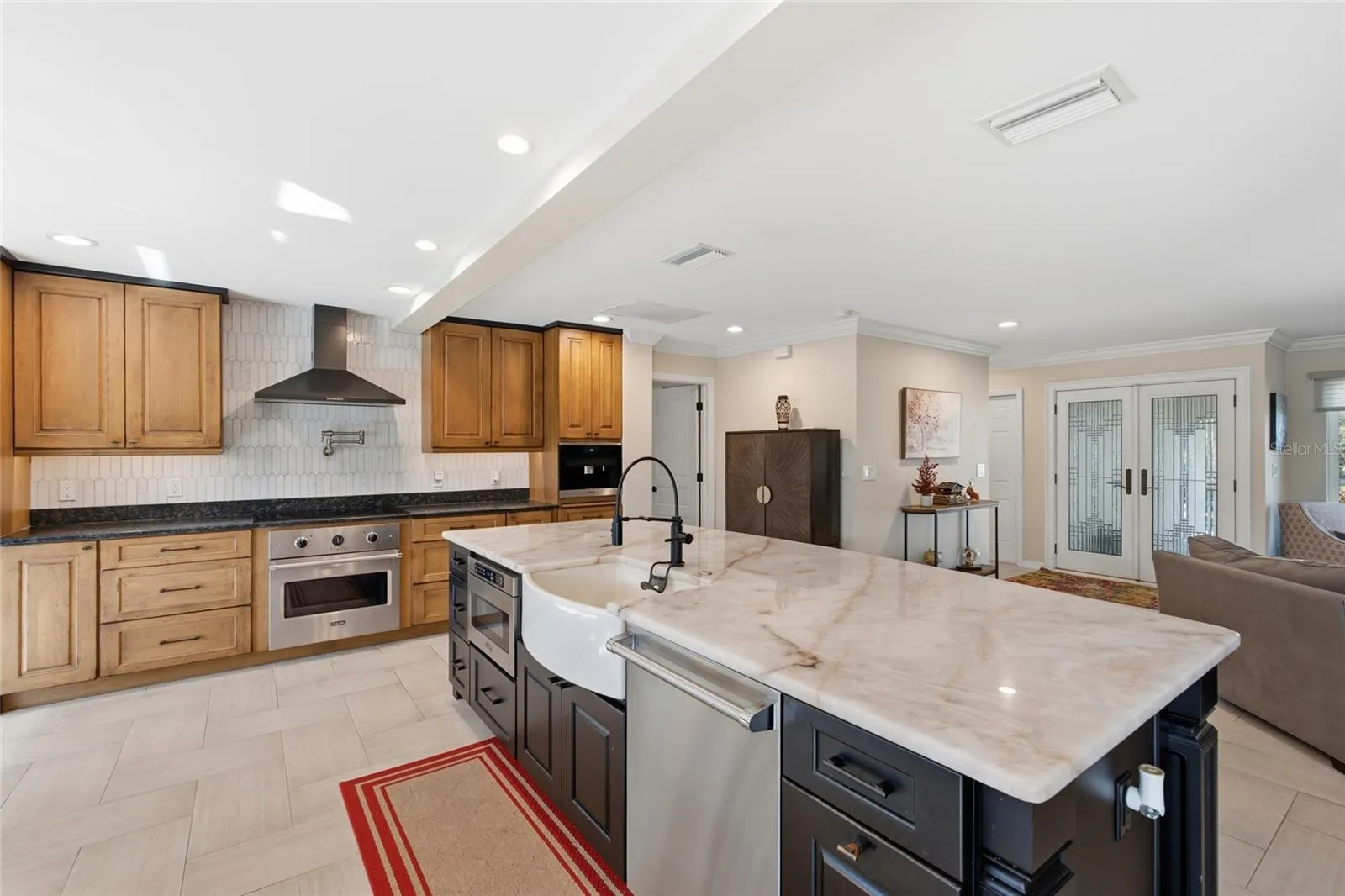 725 DEL ORO DR