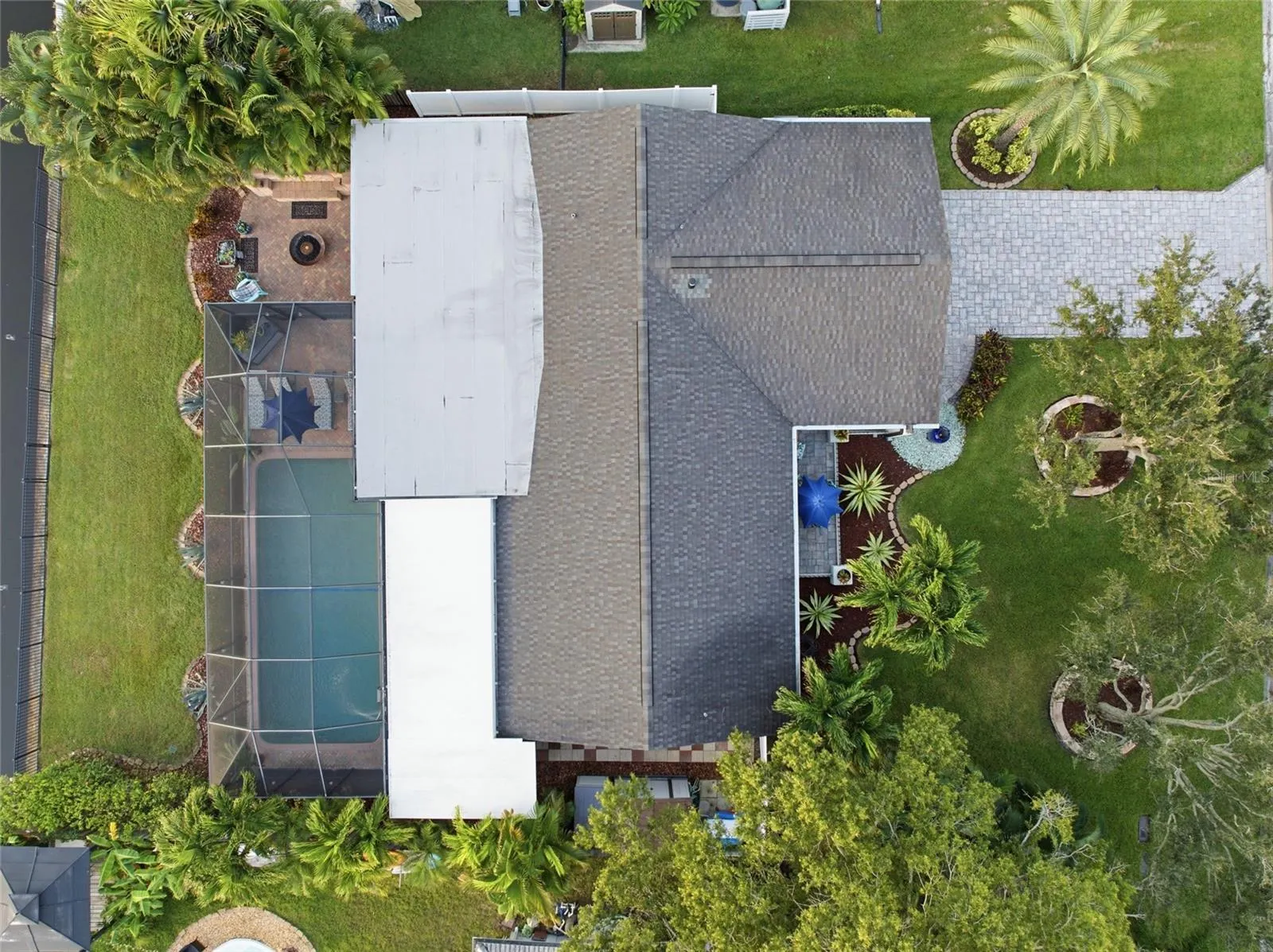 725 DEL ORO DR