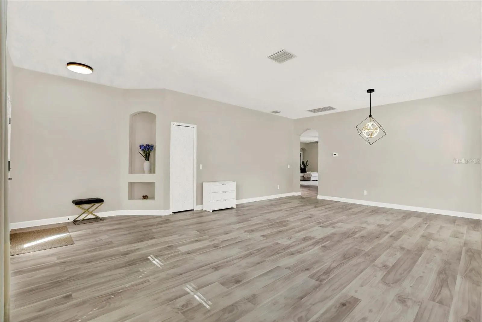 29849 BOYETTE OAKS PL