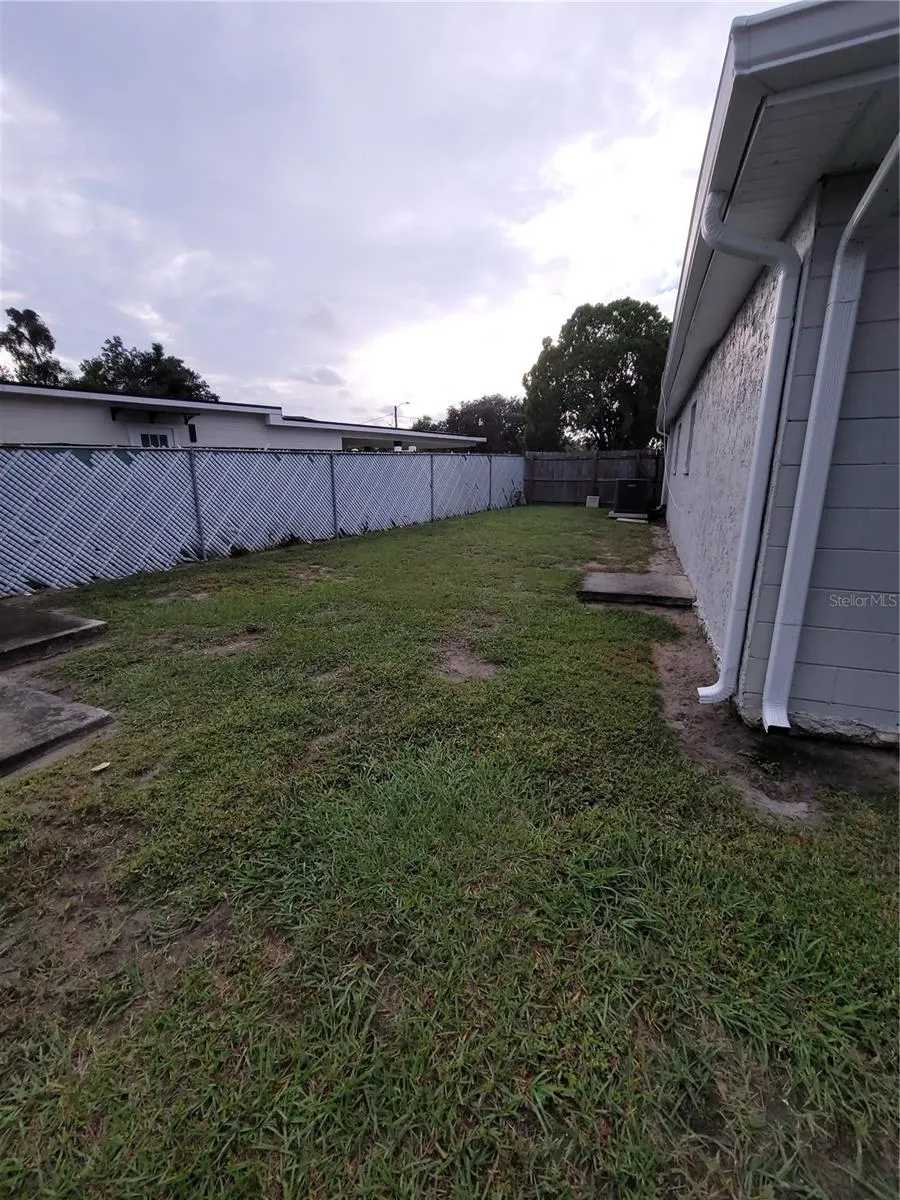 4417 BOOKER T DR