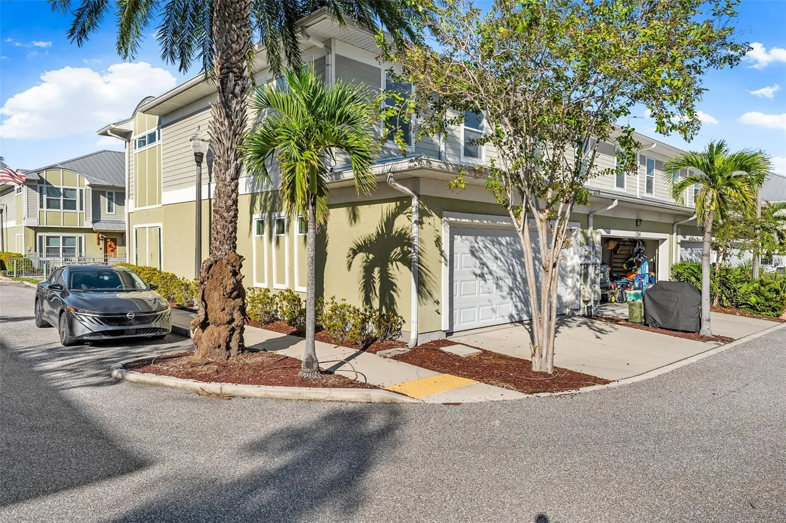 1282 CALUSA CIR