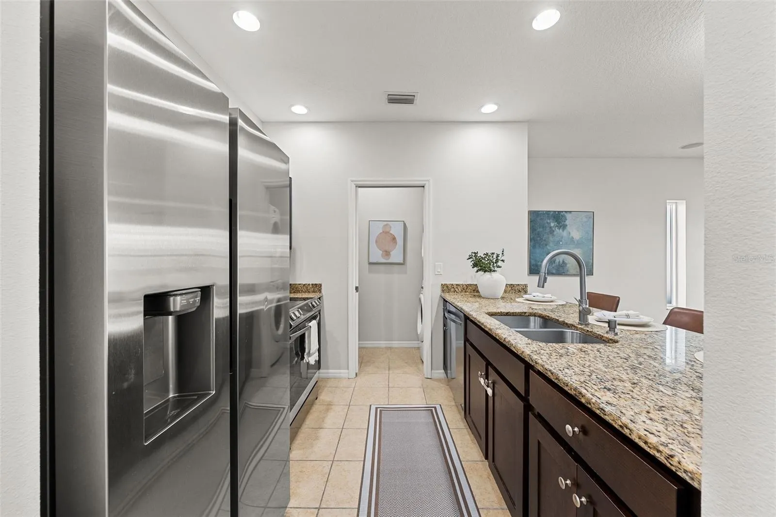 1282 CALUSA CIR