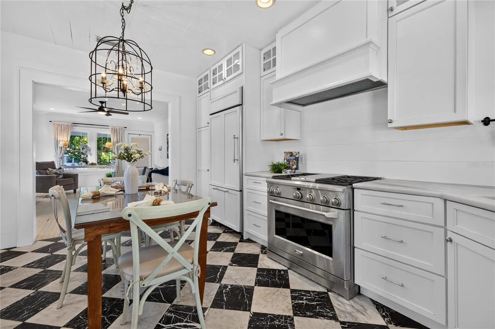2106 8TH AVE W