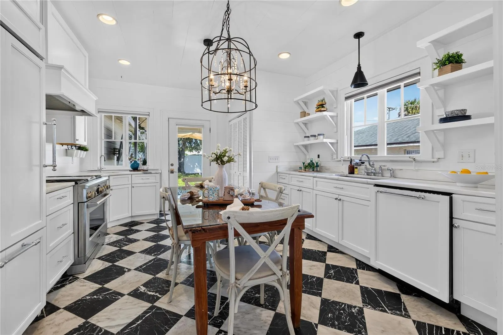 2106 8TH AVE W