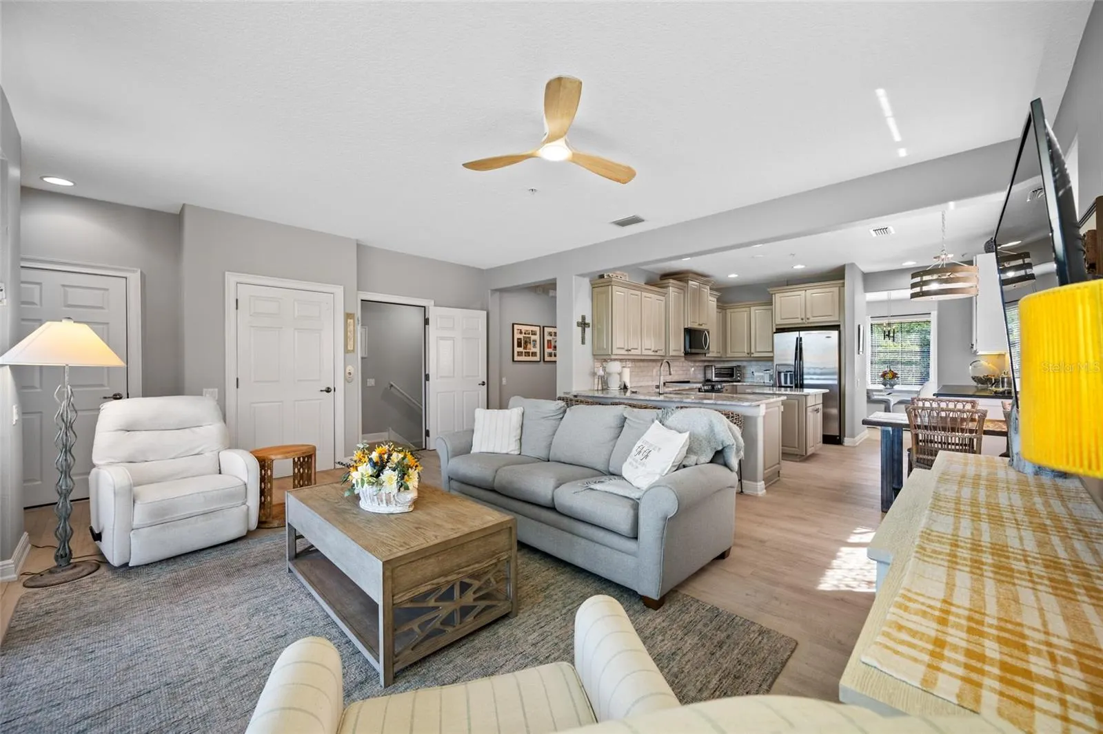 580 BELLA LOOP
