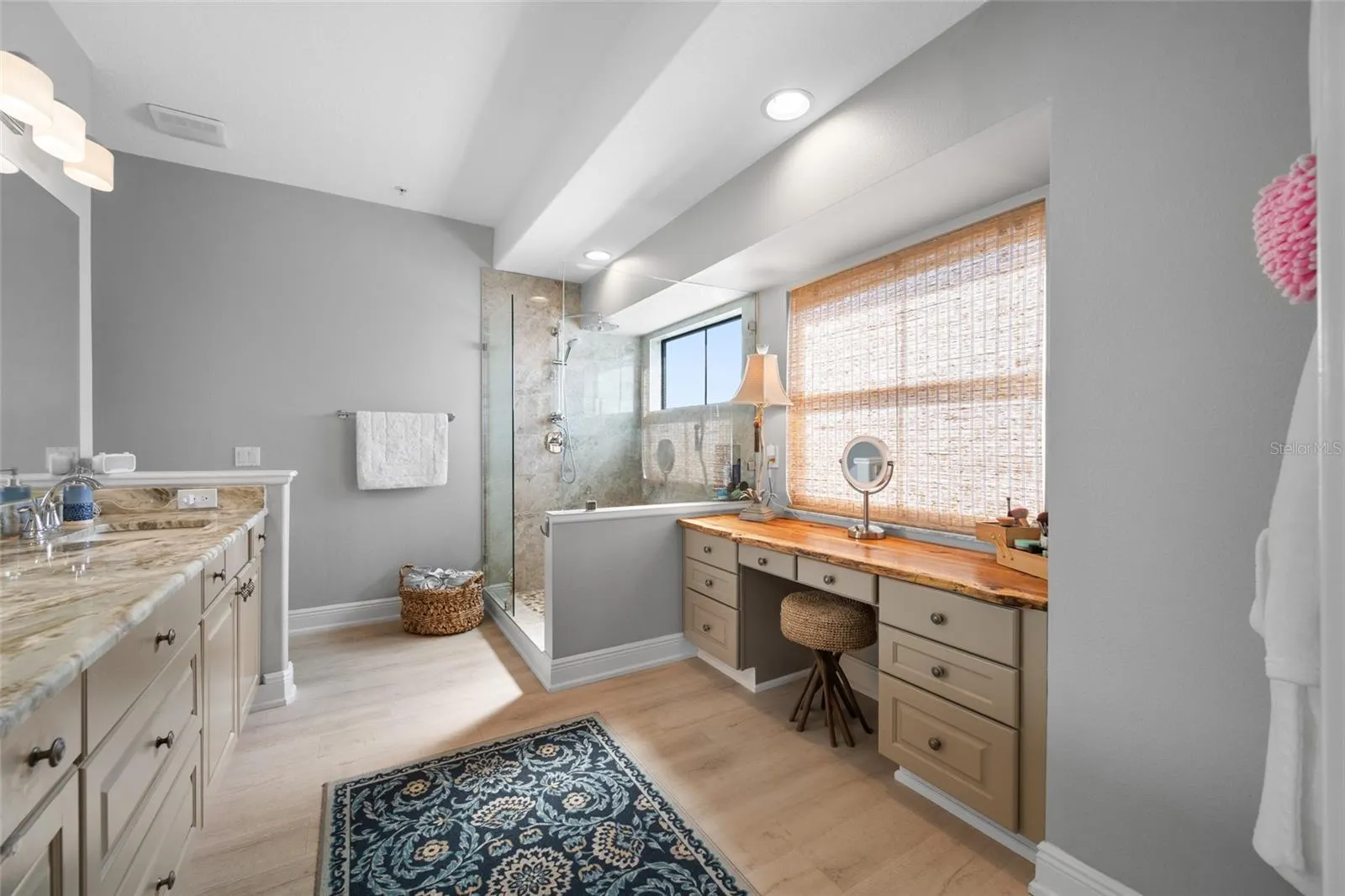 580 BELLA LOOP
