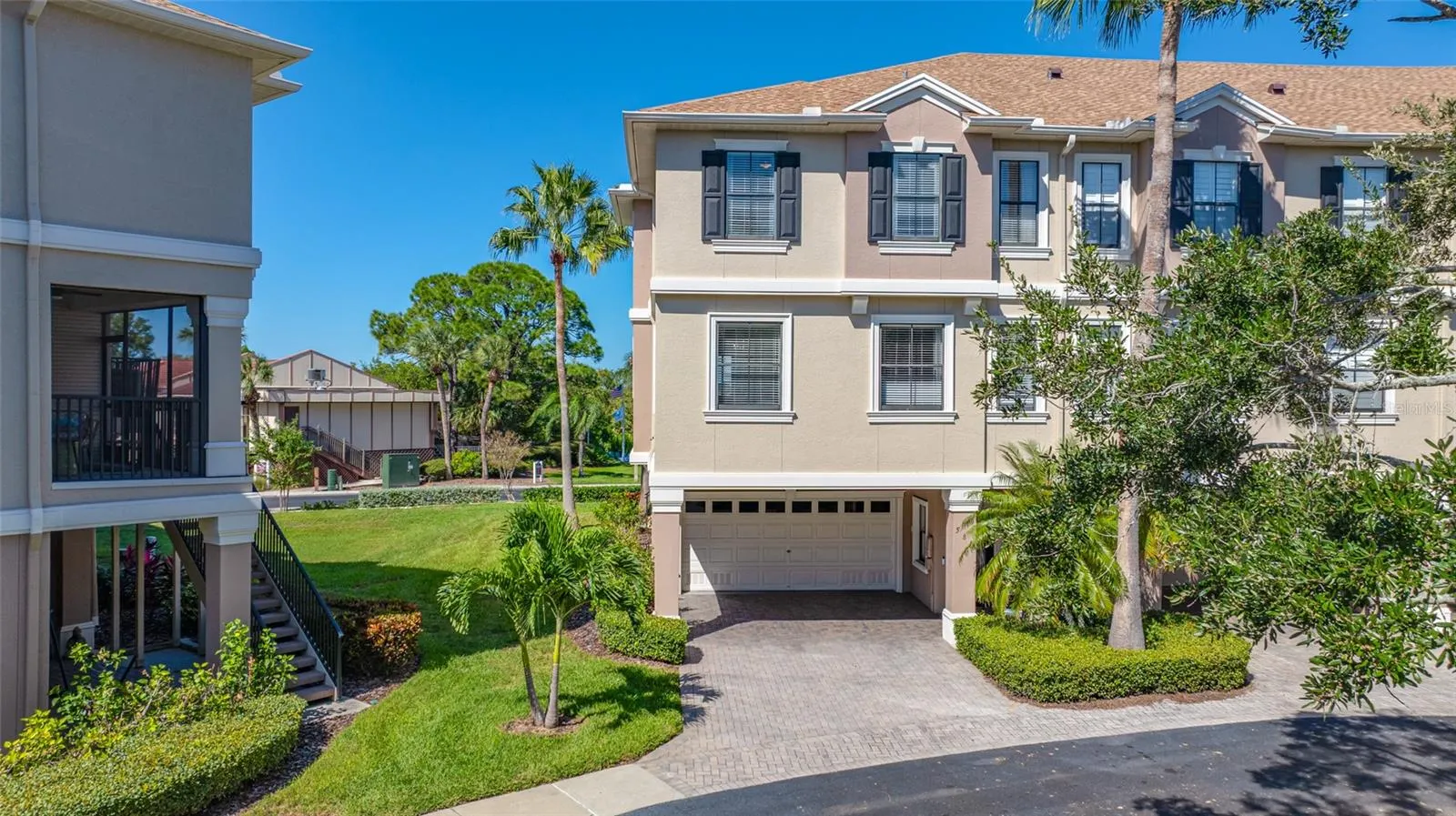 580 BELLA LOOP