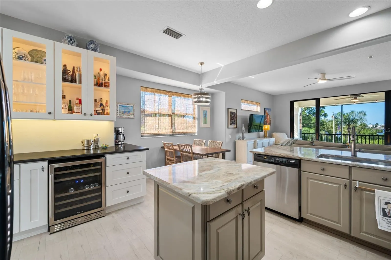 580 BELLA LOOP