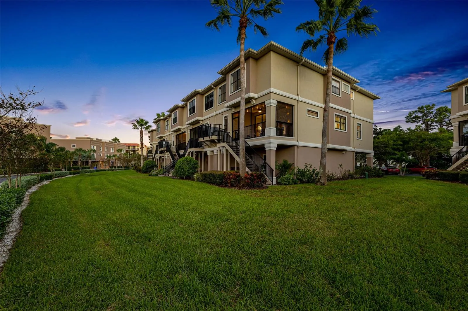 580 BELLA LOOP