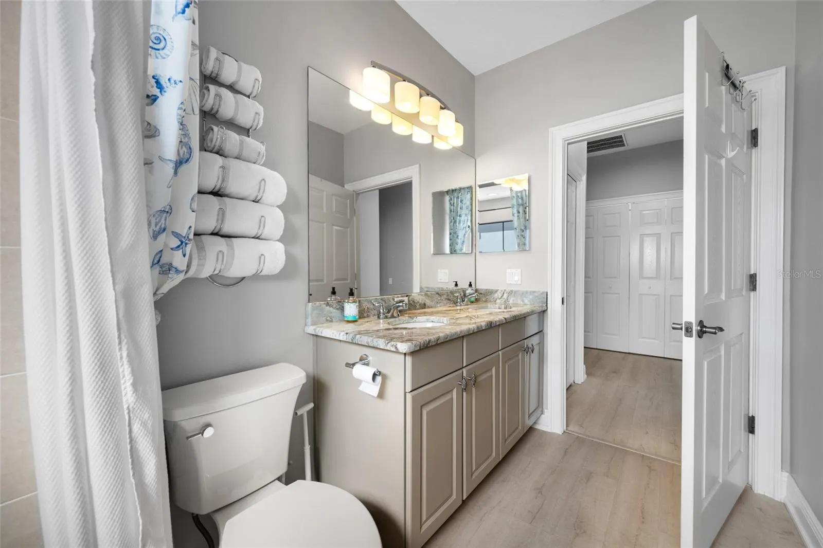 580 BELLA LOOP
