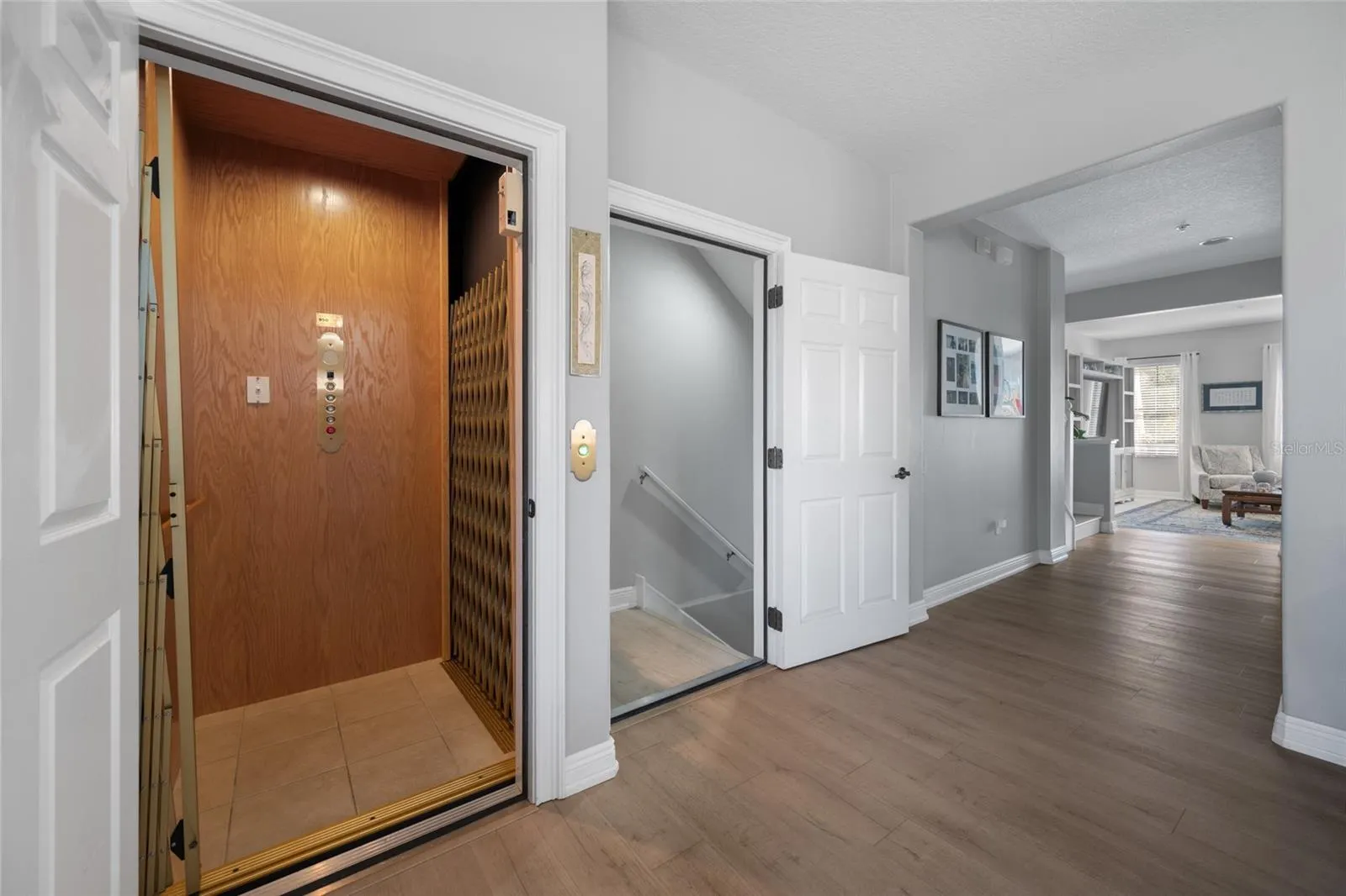 580 BELLA LOOP