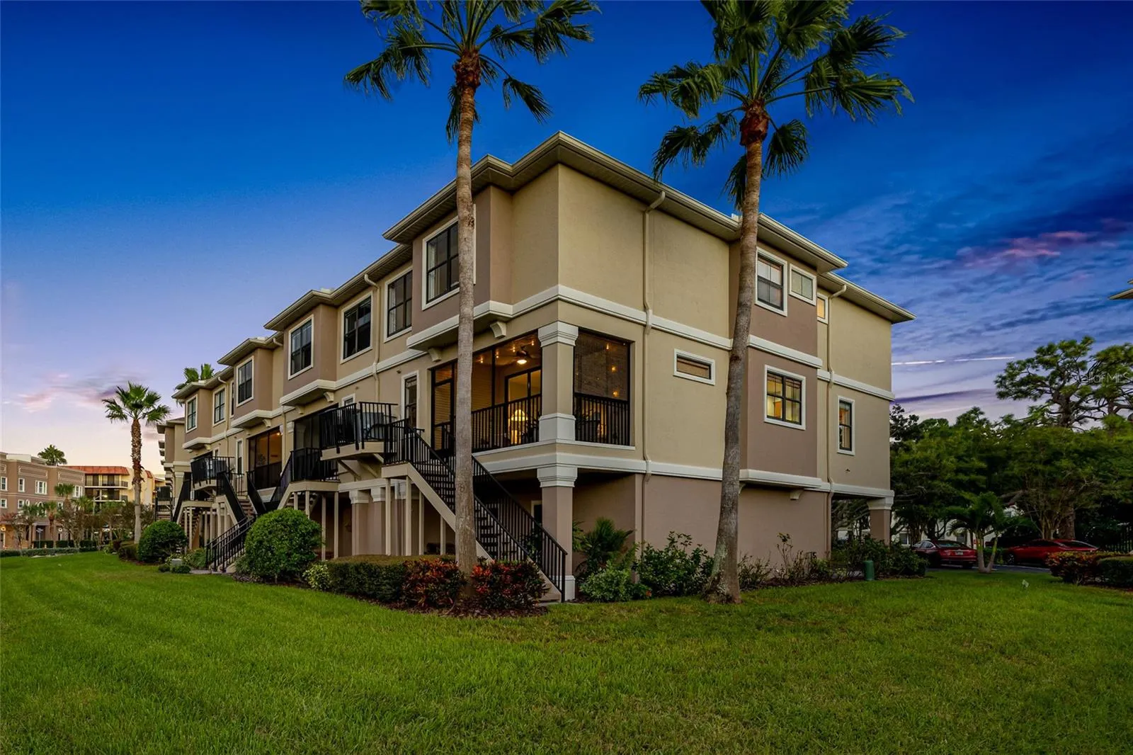580 BELLA LOOP