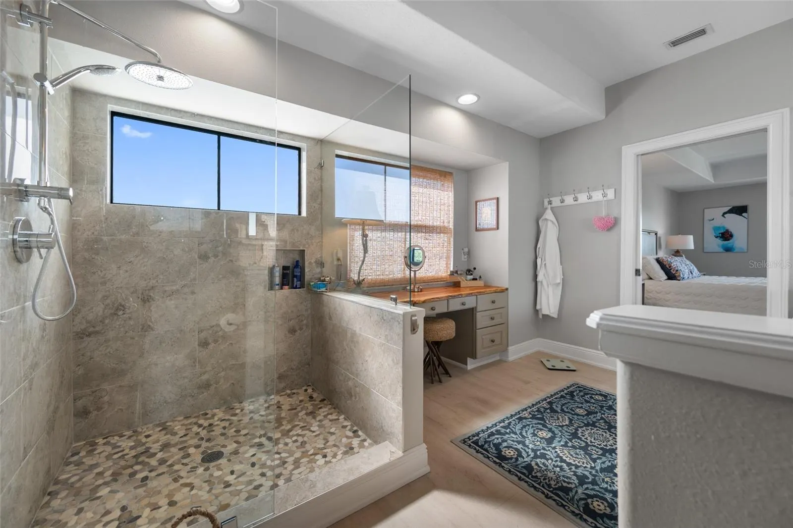 580 BELLA LOOP