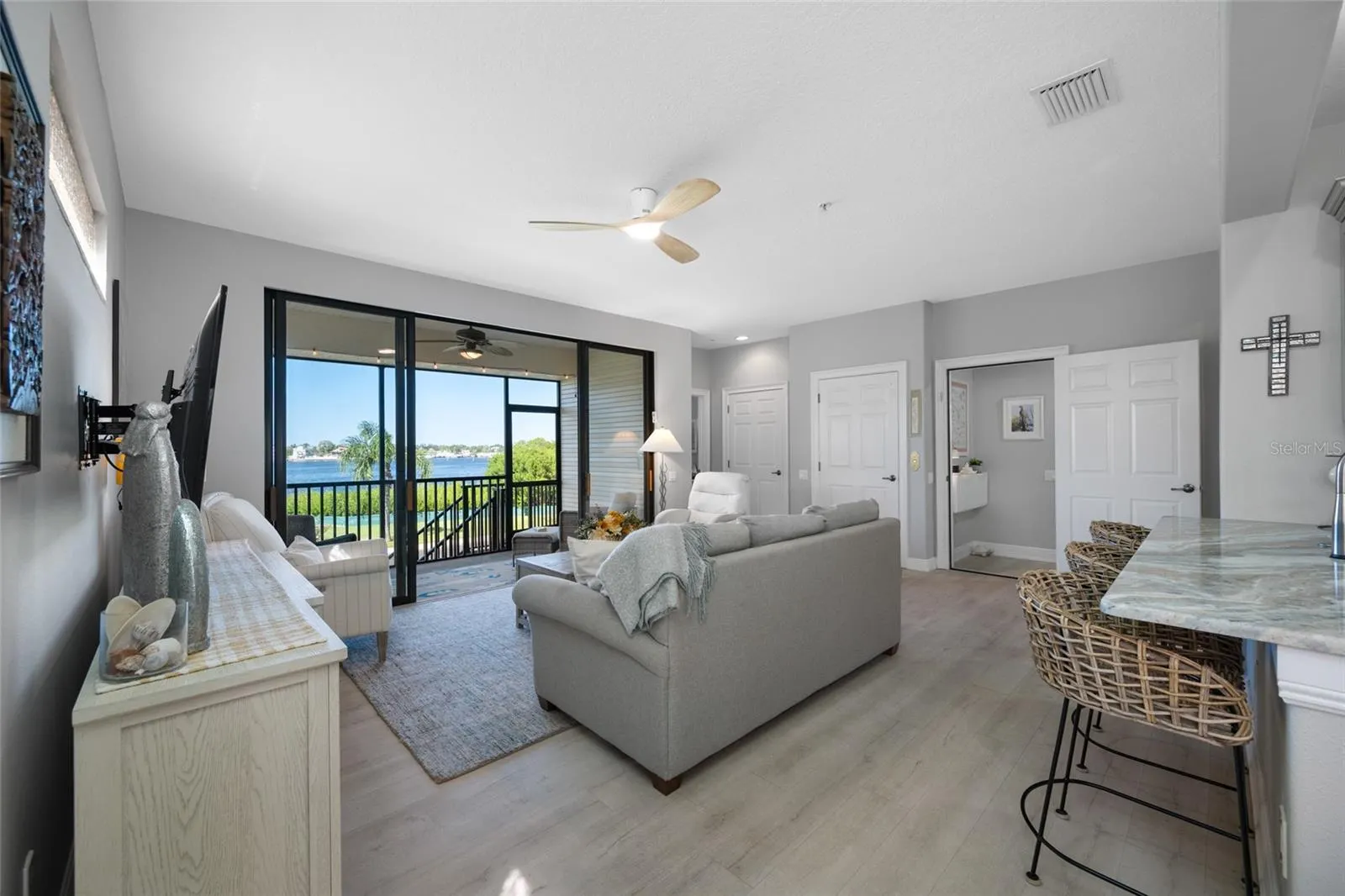580 BELLA LOOP