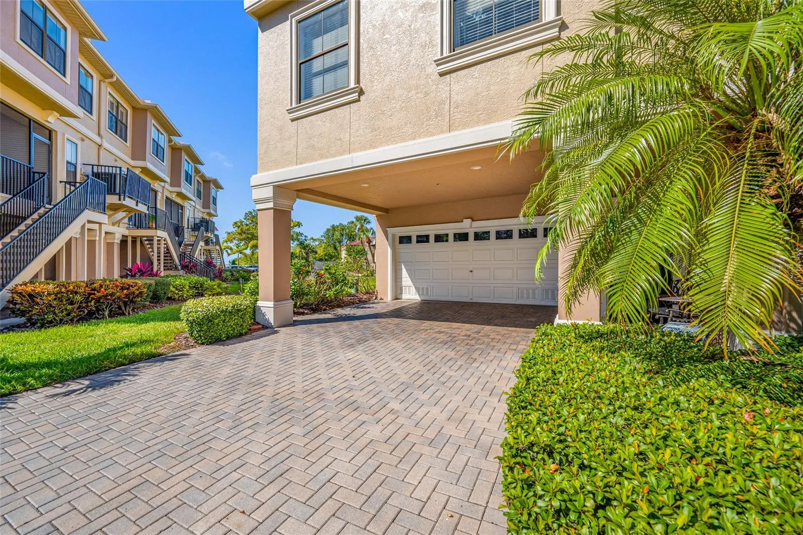 580 BELLA LOOP