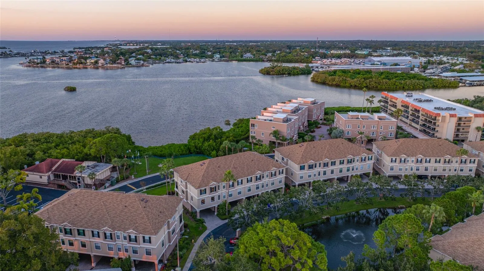 580 BELLA LOOP