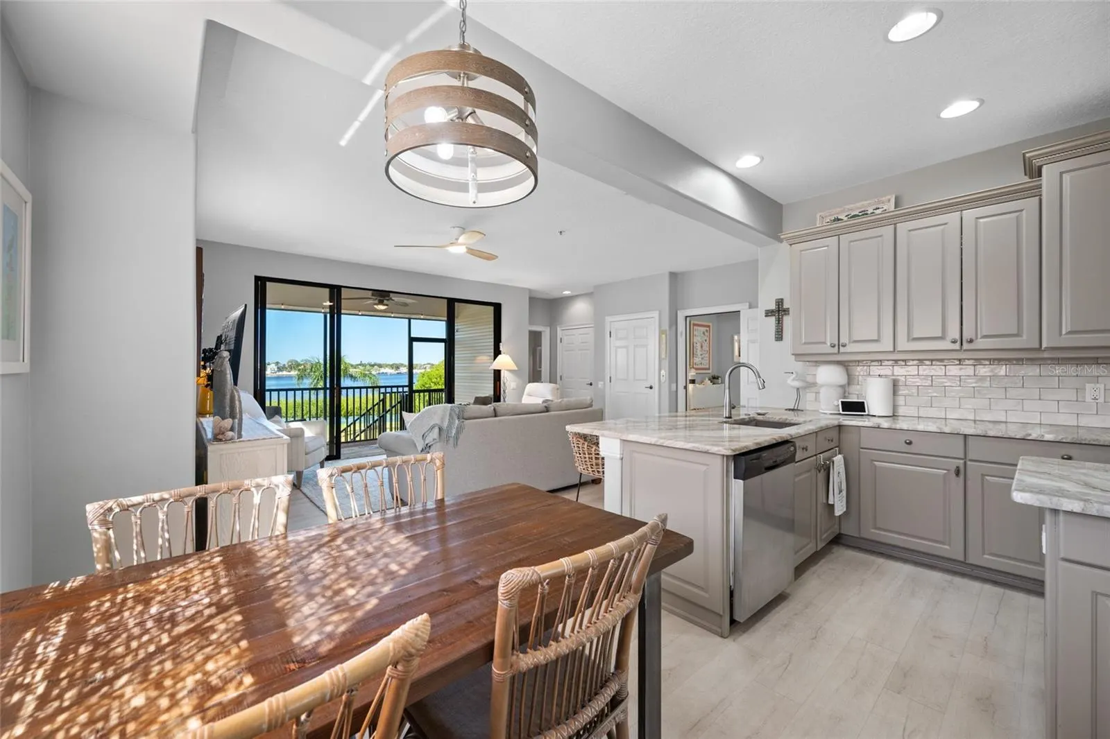 580 BELLA LOOP