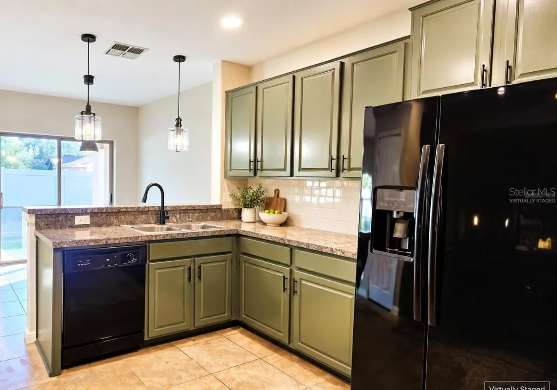 7407 EVENING PRIMROSE CT