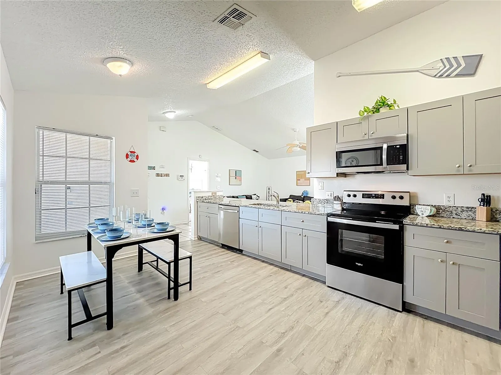2431 PEACE CIR