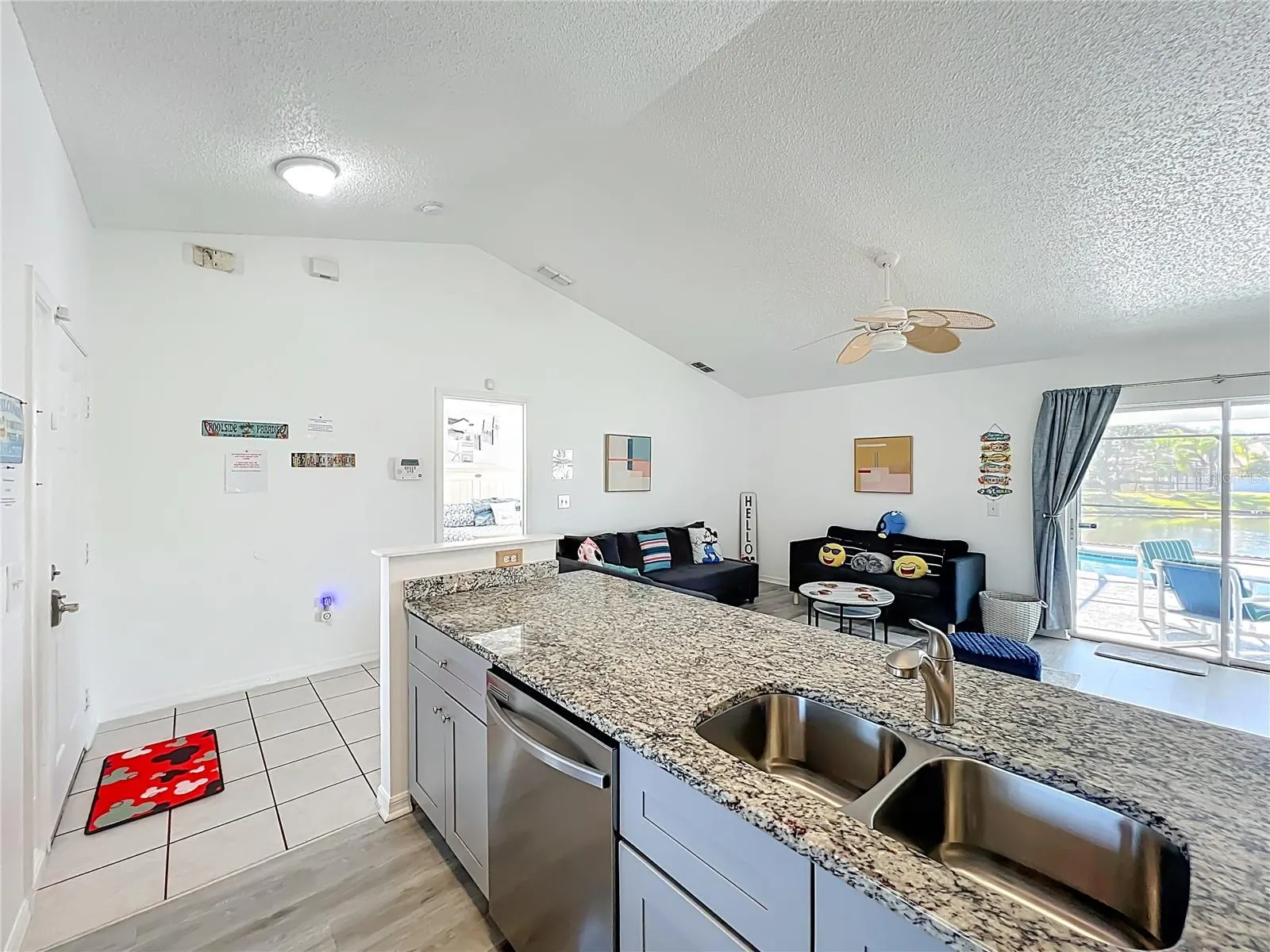 2431 PEACE CIR