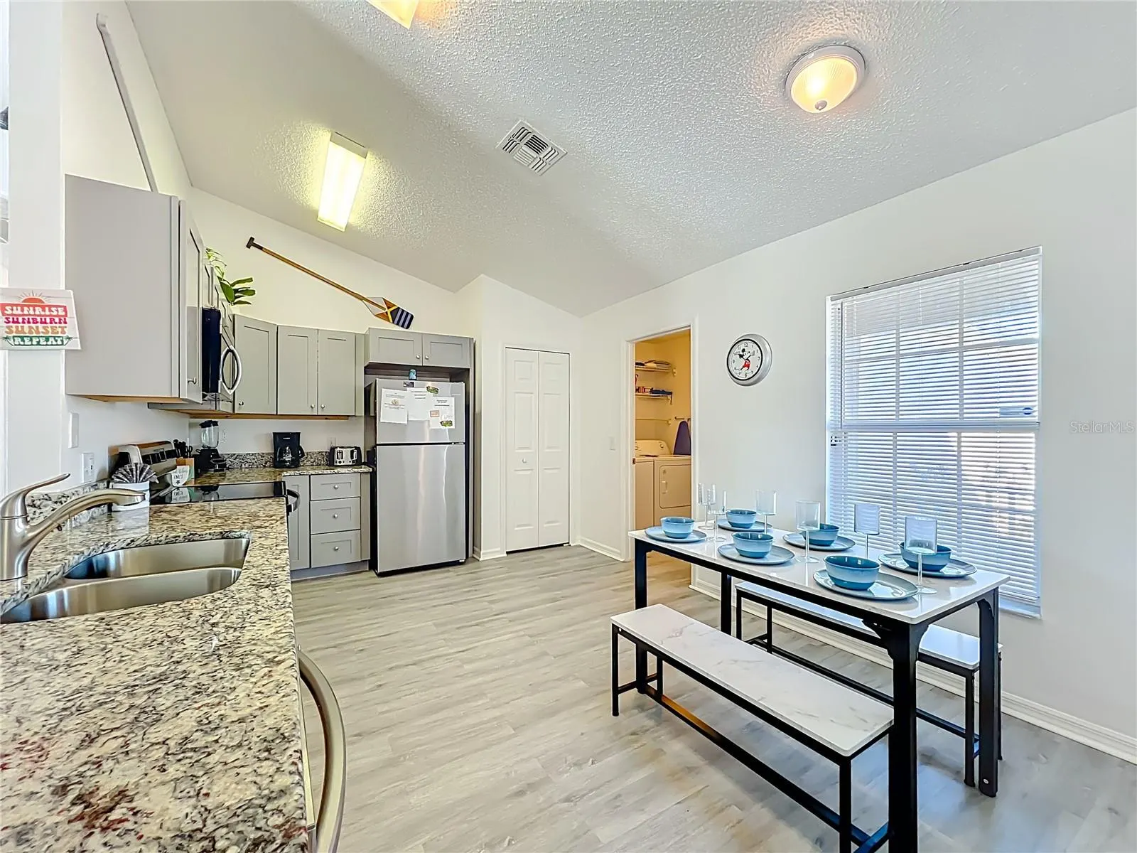 2431 PEACE CIR