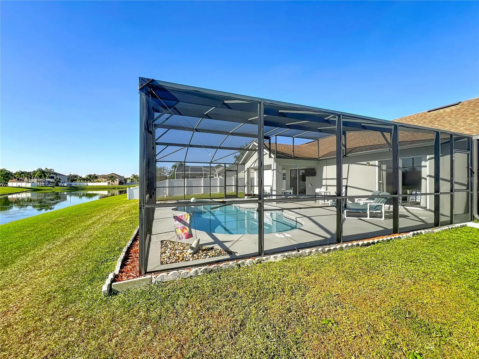 2431 PEACE CIR