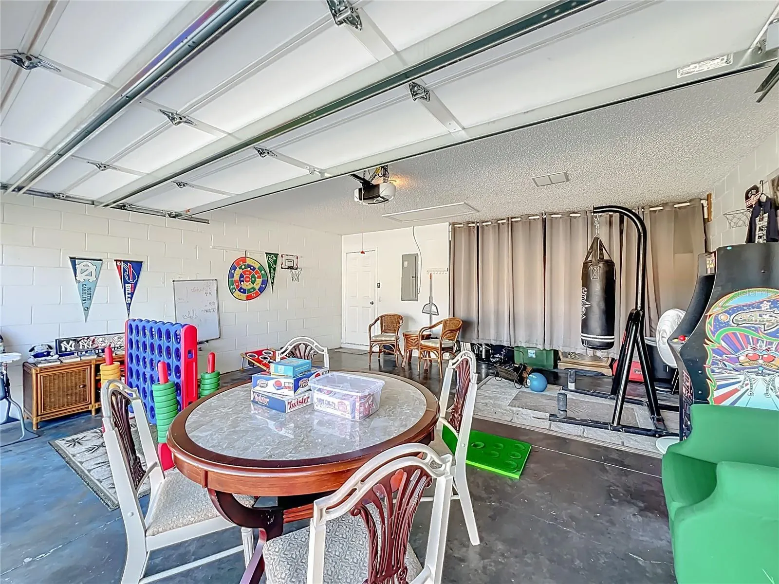 2431 PEACE CIR