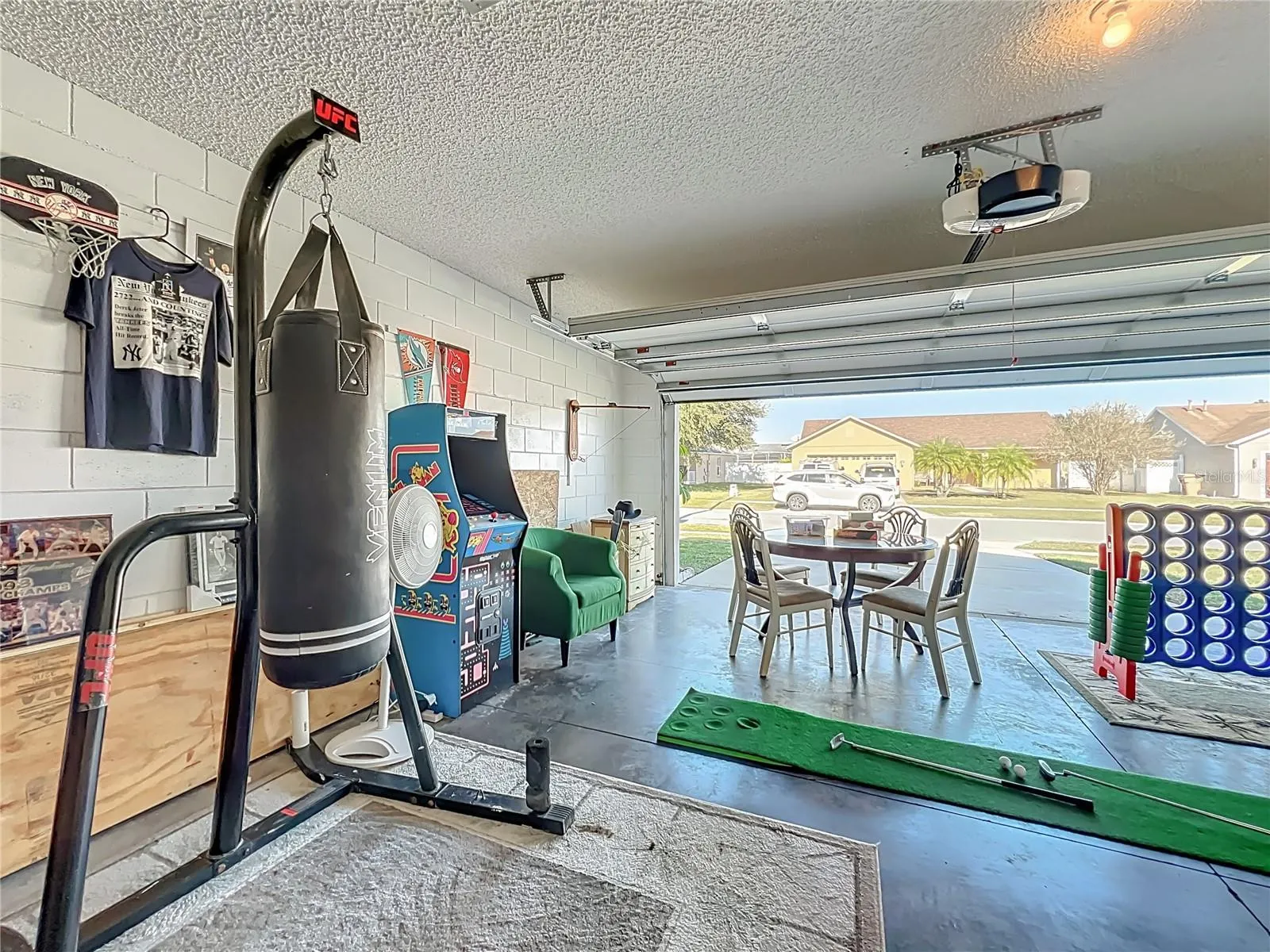 2431 PEACE CIR