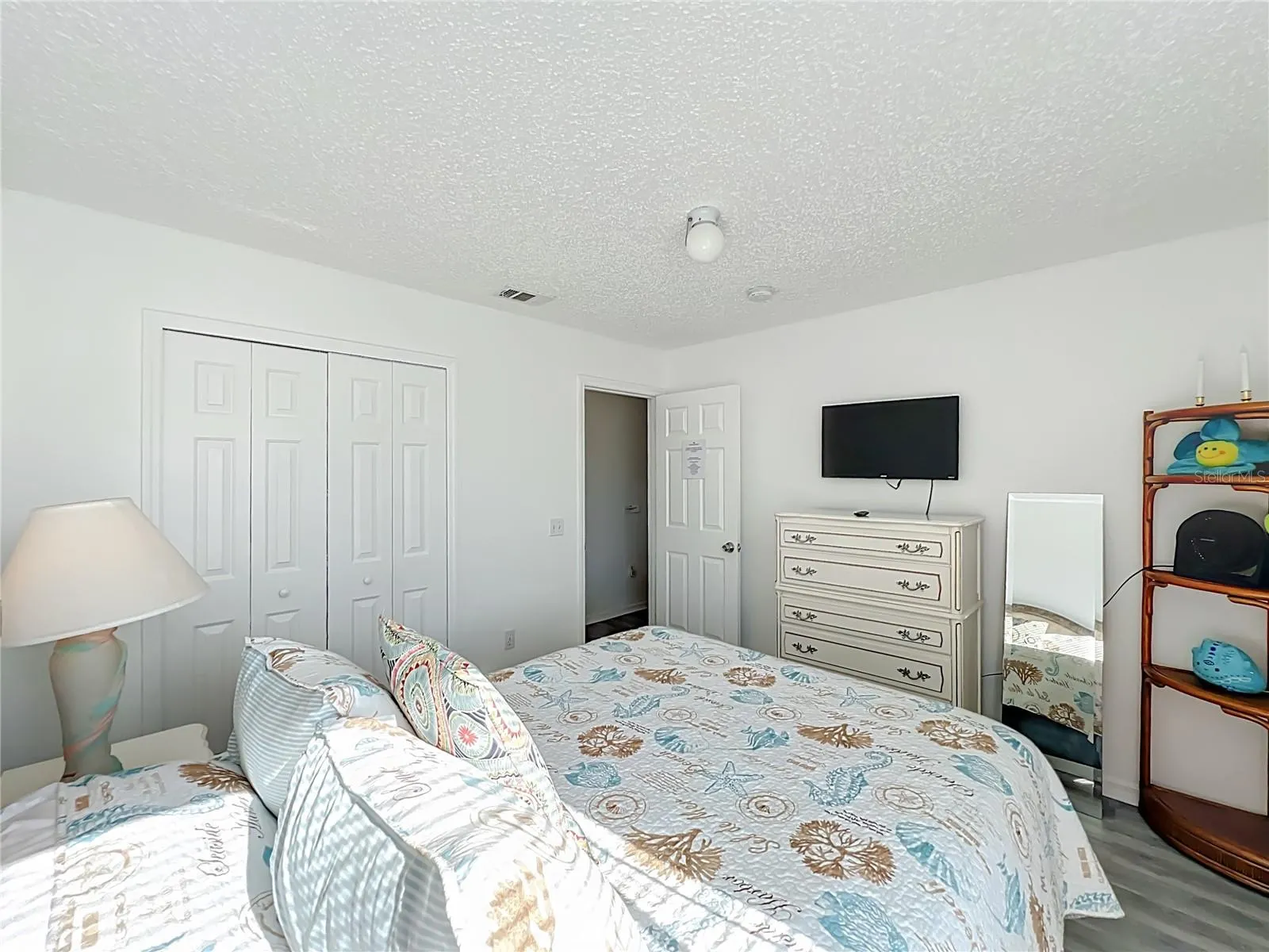 2431 PEACE CIR