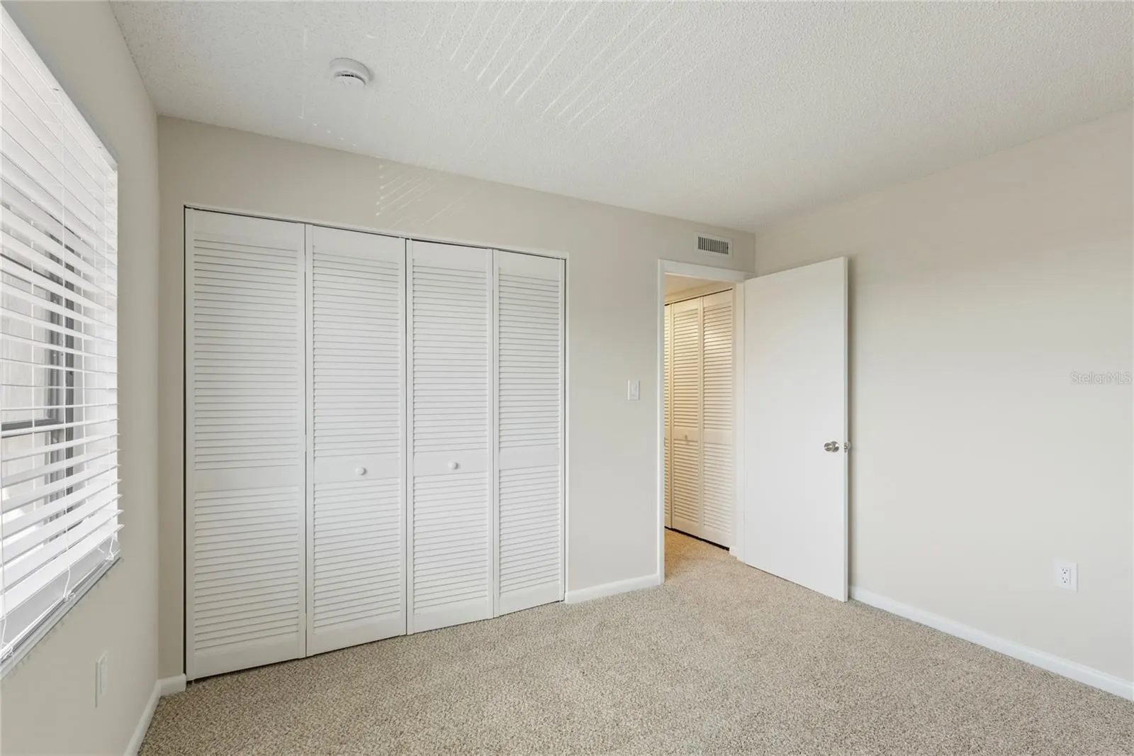 2650 COUNTRYSIDE BLVD #B302 #B302