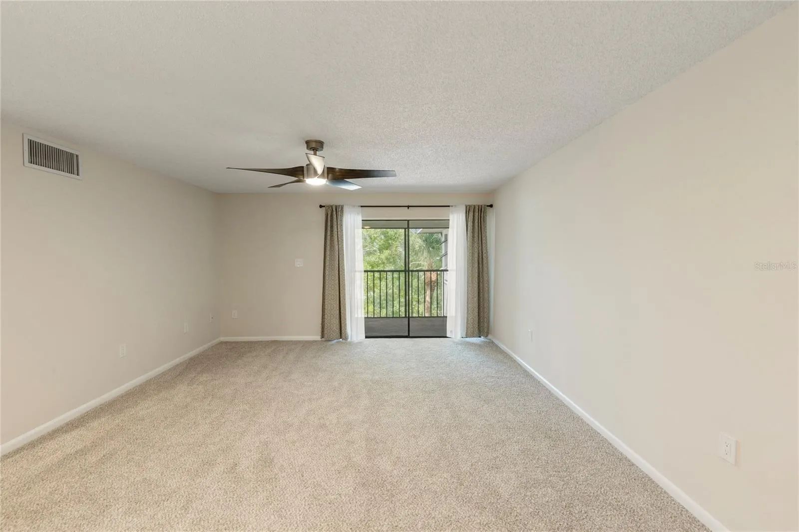 2650 COUNTRYSIDE BLVD #B302 #B302
