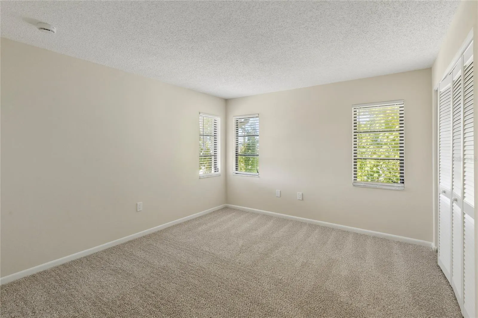 2650 COUNTRYSIDE BLVD #B302 #B302