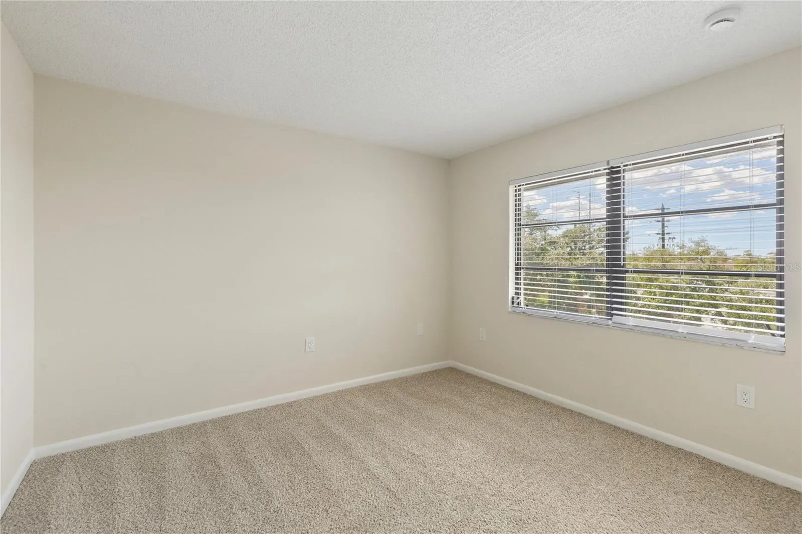 2650 COUNTRYSIDE BLVD #B302 #B302