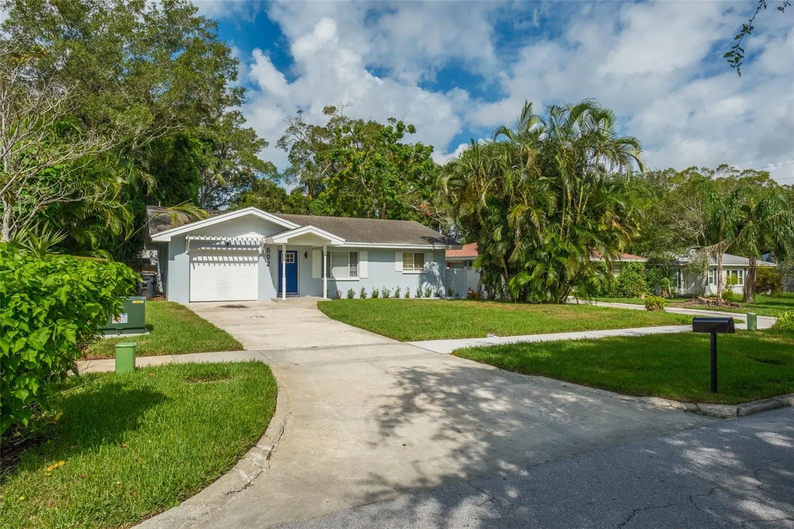 502 N LINCOLN AVE