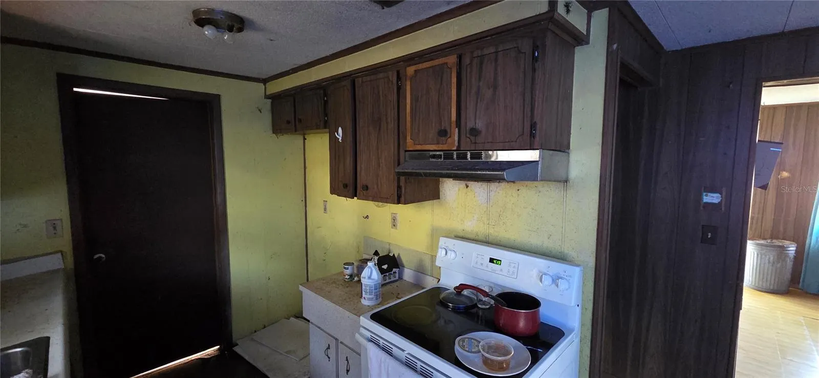 1441 CROSSVIEW ST